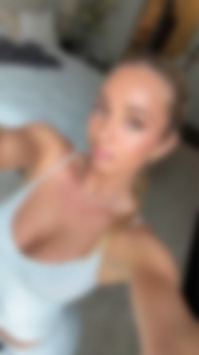 Single Sophia32 from Beverly Hills