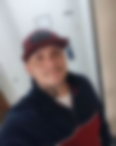 Single sercher1ner from McAlester