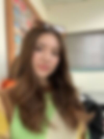 Single Sarza from Toronto