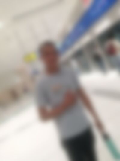 Single muhia from Dubai