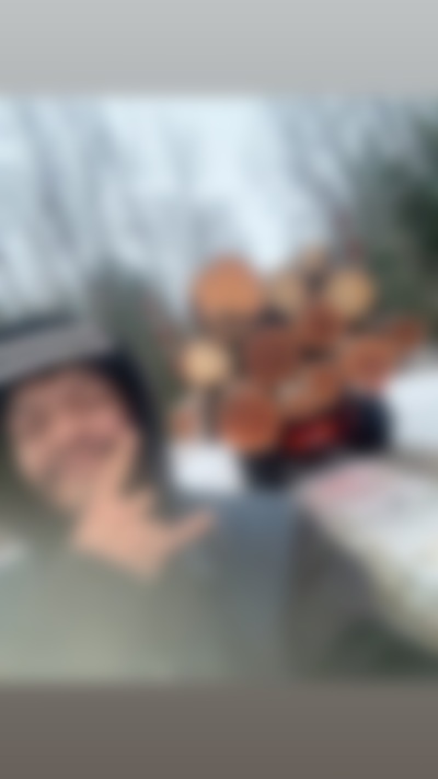 Single Joeyy from Williams Lake