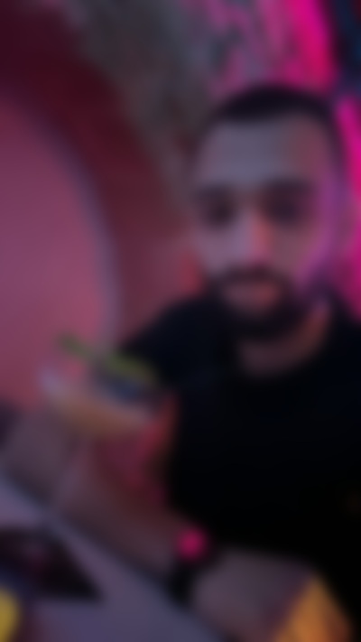 Single Kostas12 from Nicosia