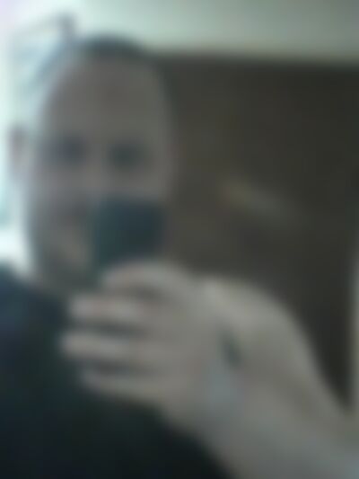 Single TommyCuckles7 from Caernarfon