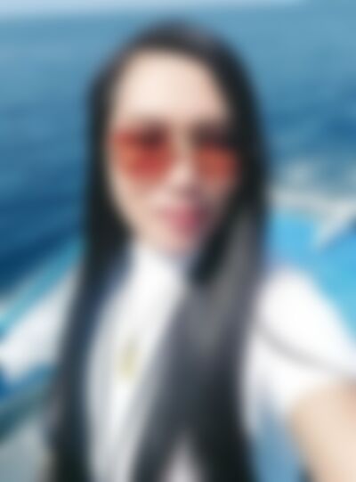 Single ellahookskk from Toronto