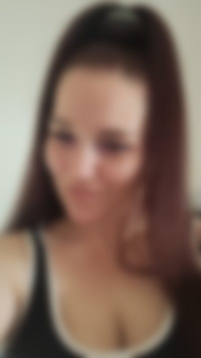 Single RosaNunez01 from Newark