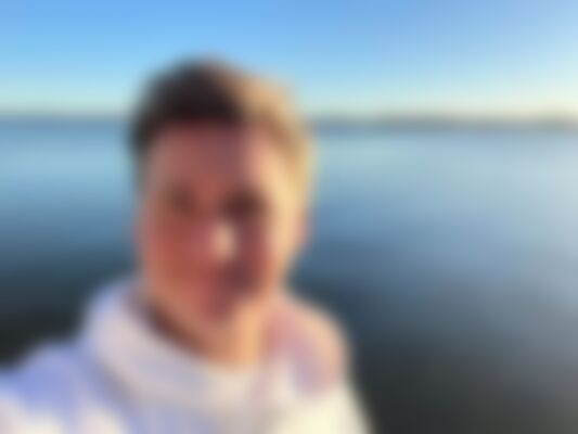 Single LuckyLucas from Washington