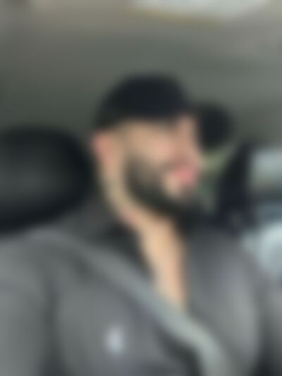 Single Chazrmx from Richmond