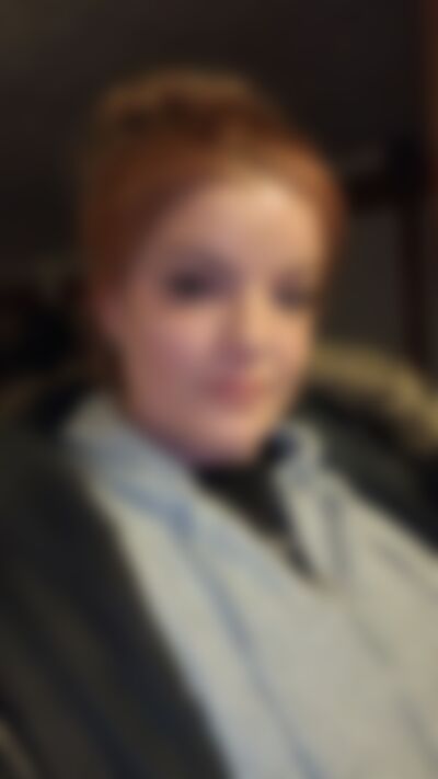 Single AnaRenee from Des Moines