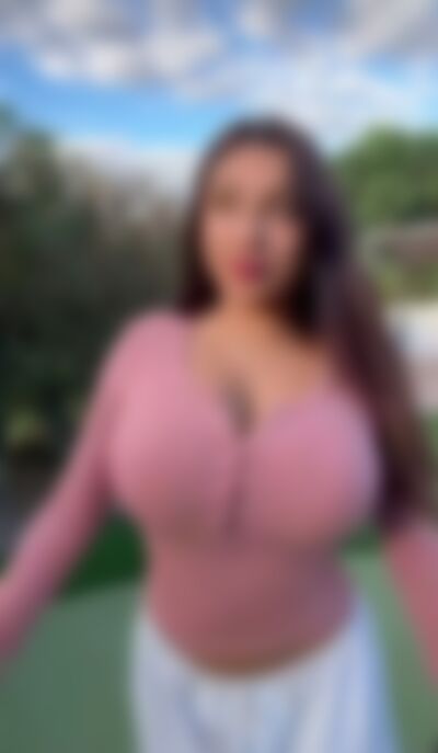 Single Lillygrace from Los Angeles