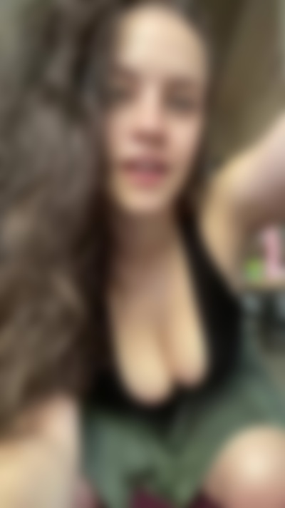 Single Zarah from Toronto