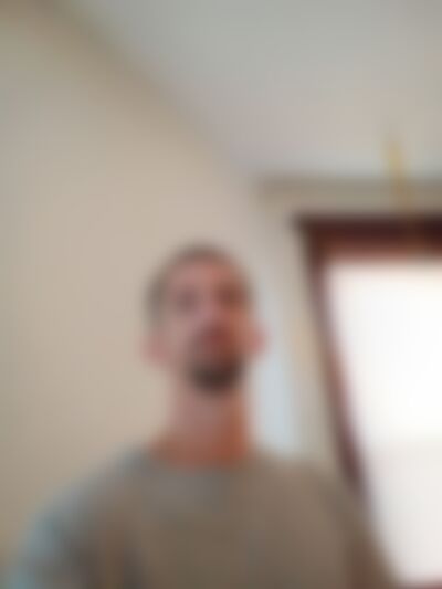 Single Shorty89 from Portsmouth