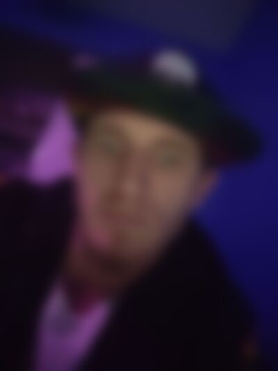 Single Hungbeef4u from Midway City