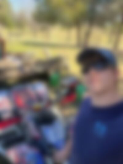 Single Garrett from Nixa