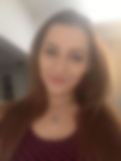 Single Danii from New York