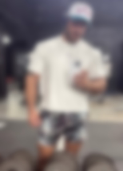 Single Jamest04899 from California City