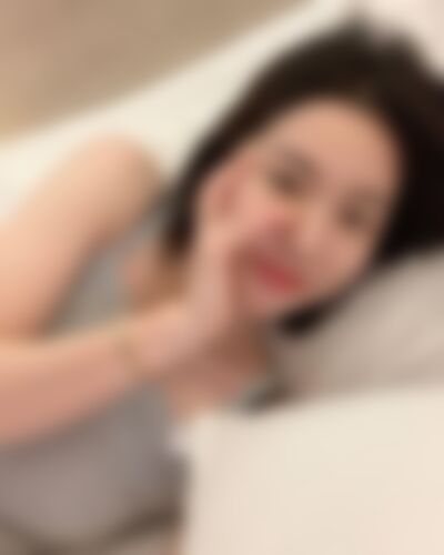 Single Hanah from Bostonia