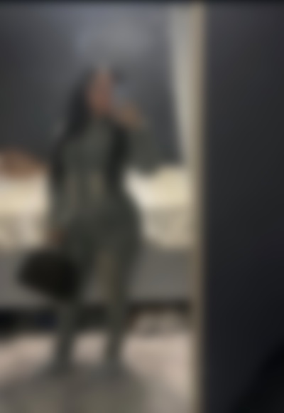 Single Roselynnie from New York