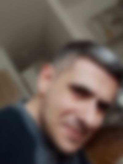 Single chaimv from Istanbul