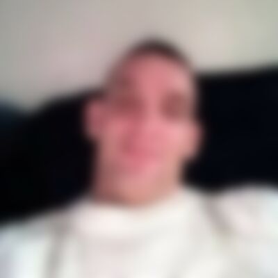 Single Johnak123 from Leeds
