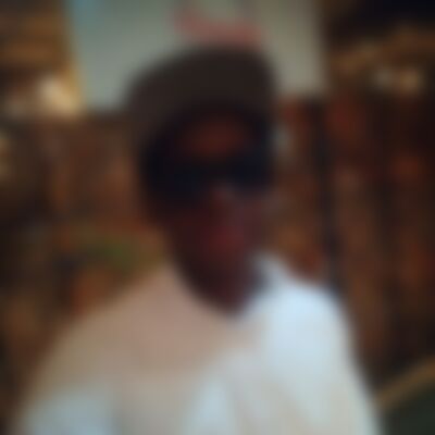 Single Zampino from Kampala