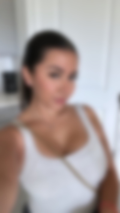 Single Charlotte from Australind
