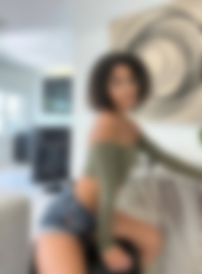 Single Kiaraxparker from London