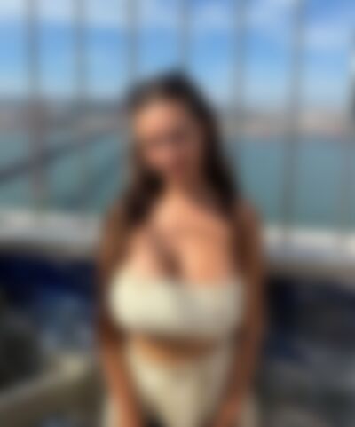 Single Roselina from Newark
