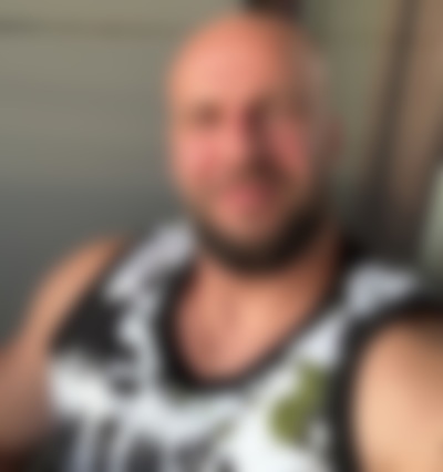 Single Johnny121 from San Diego
