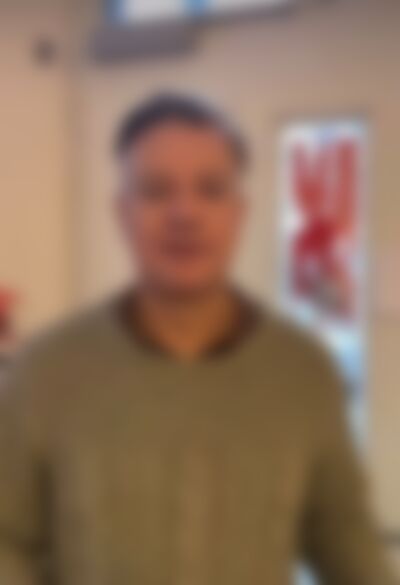 Single Frank22 from Sydney