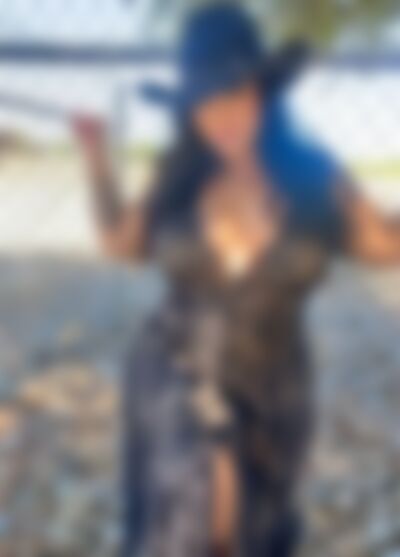 Single TheNextLady from Vallejo
