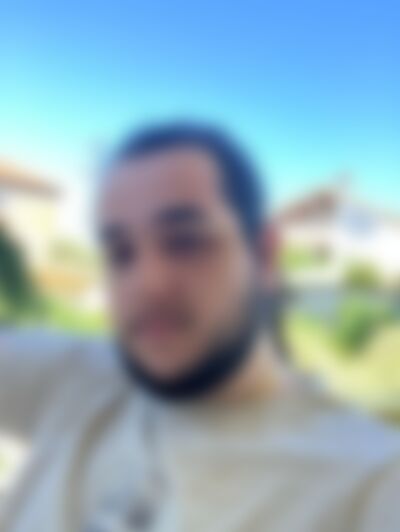 Single Rogen from Tirana