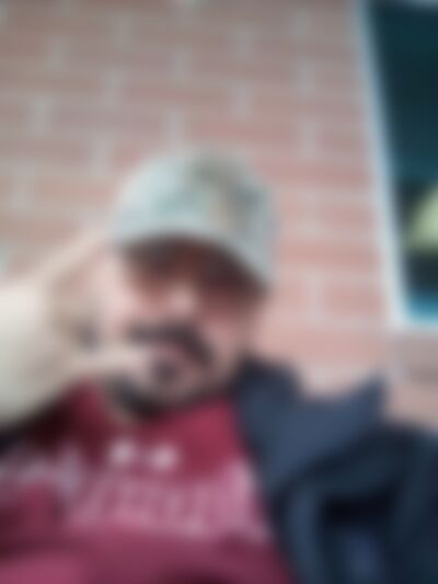 Single Countryboyredneck from Dayton