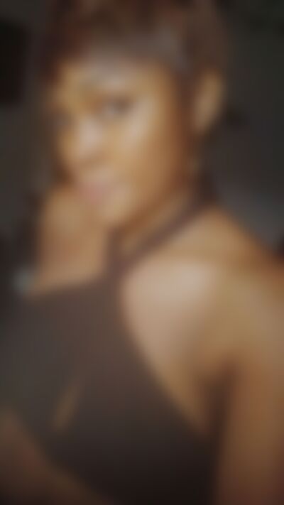 Single Rhodarayo from Lagos