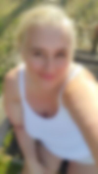 Single Amy404 from Portland