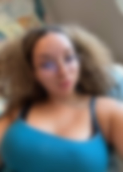Single lauraisnewhere from Australind