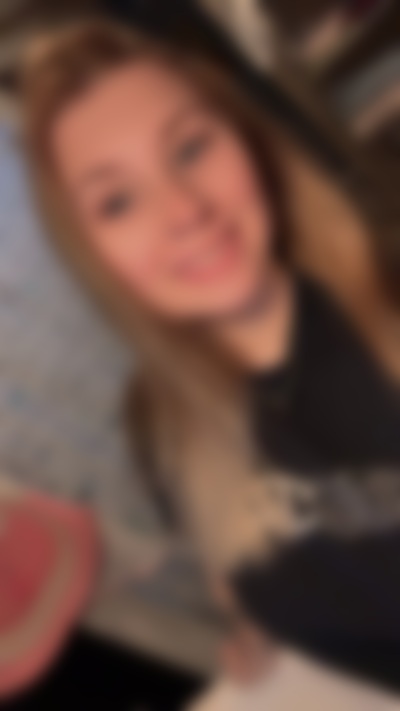 Single Kiara from Tucson
