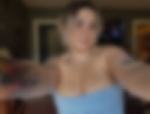 Single HunnieBetty from Toronto