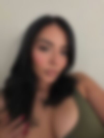Single ElizaF012 from London