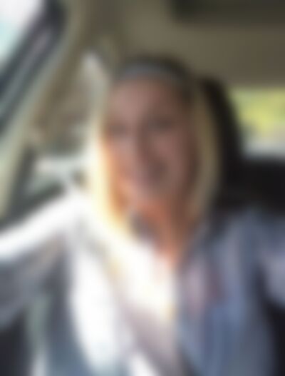 Single Mandyshaarh from Los Angeles