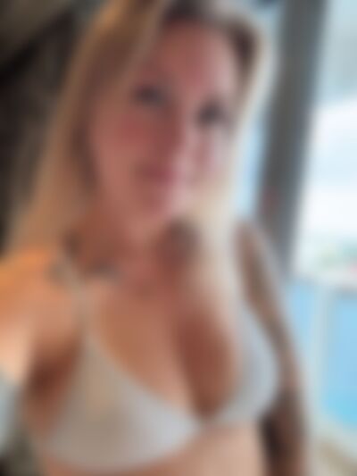 Single Cutesandi from Adelaide