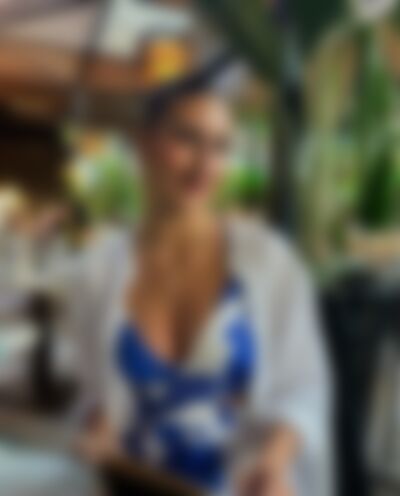 Single Charlotte22 from Los Angeles