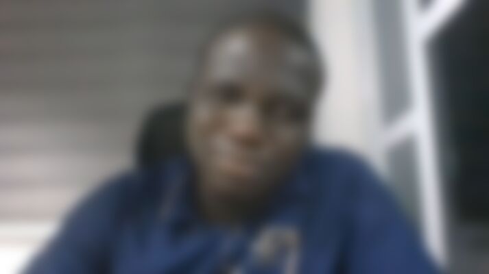 Single afriyienana from Accra