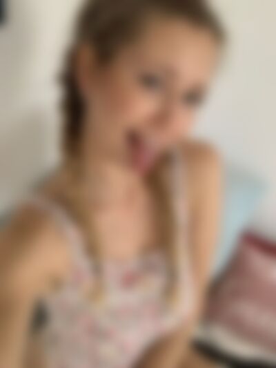 Single HoneyBelle35 from New York