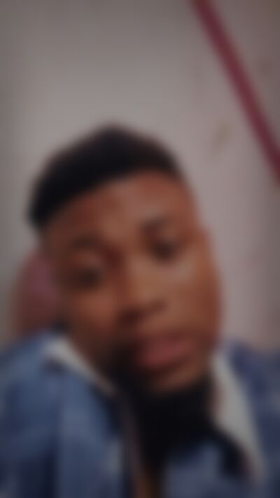 Single Moore from Lagos