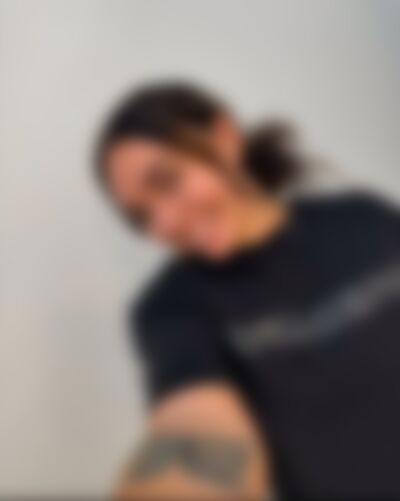 Single Elaramonroey12 from Kuwait City