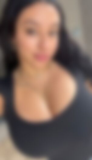 Single EmiliaJones211 from New York
