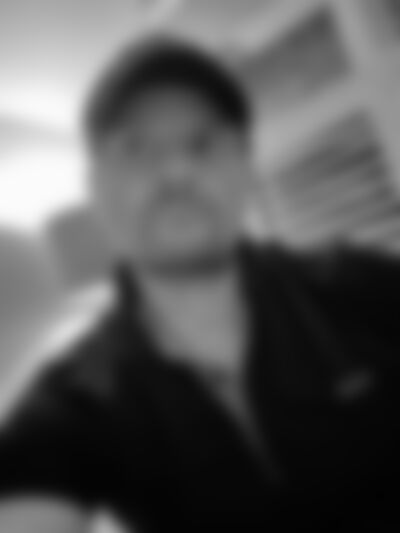Single SteveTAuz from London
