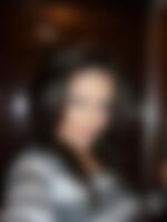 Single juicychesca from Anchorage