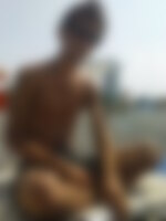 Single georgegreen from Rustavi