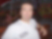 Single lartkns from Victorville